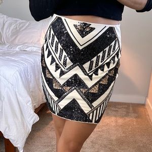 Express sequined detailed skirt